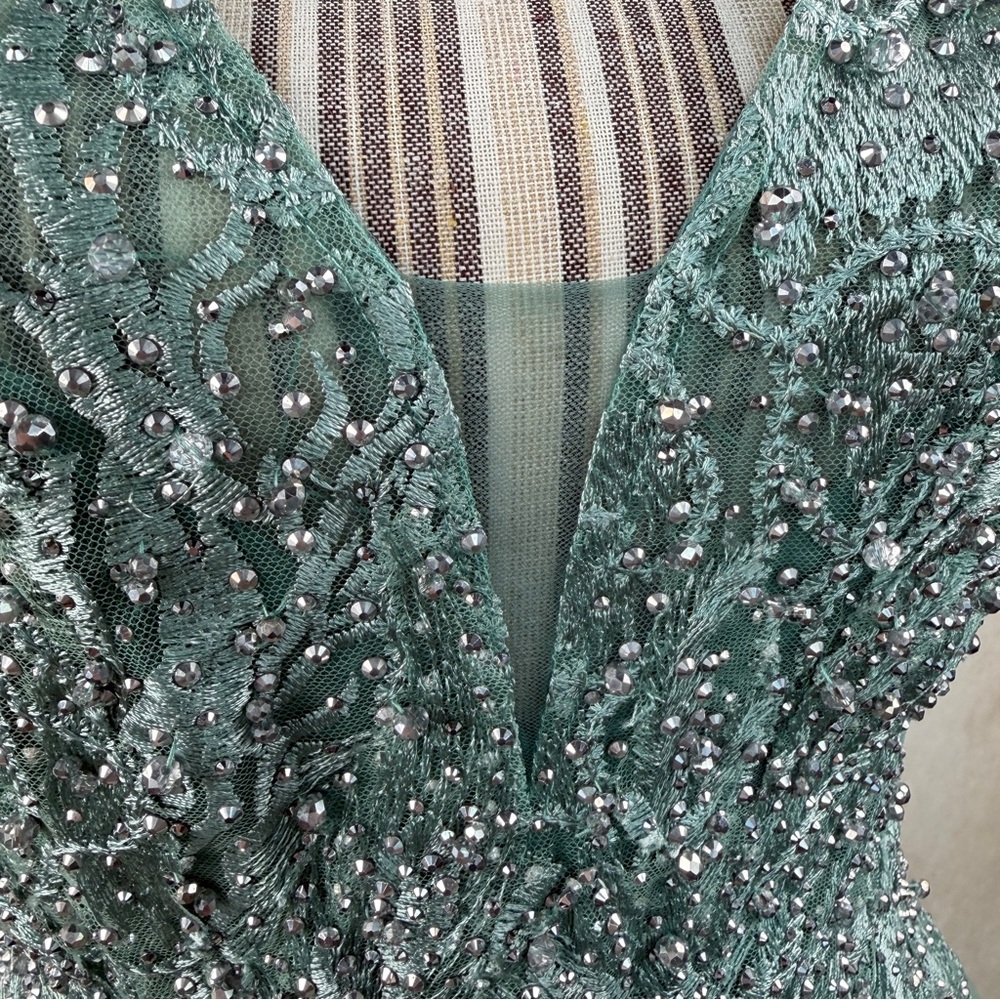 Mac Duggal Teal Beaded Lace Midi Dress Size 6 V-Neck Formal Wedding Guest - Picture 6 of 14